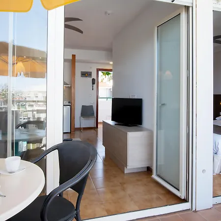 Montemayor Apartman *